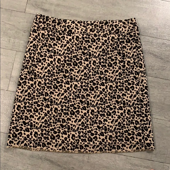 LOFT Dresses & Skirts - Leopard skirt
